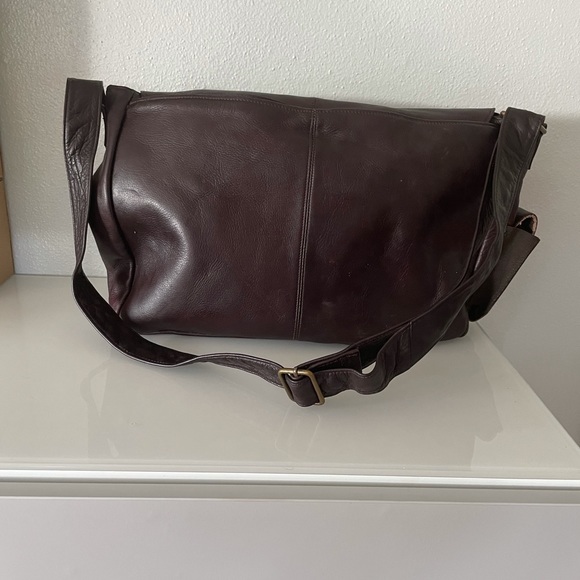 Excellent condition- real Leather laptop/case bag - Picture 4 of 12